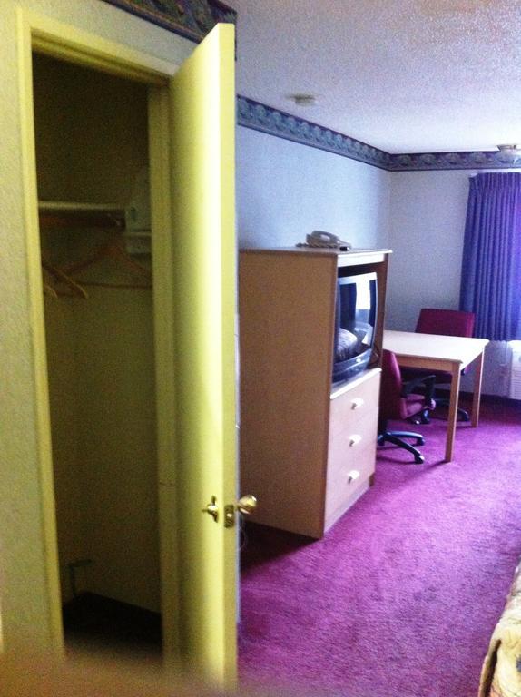 Civic Center Inn Santa Ana Room photo