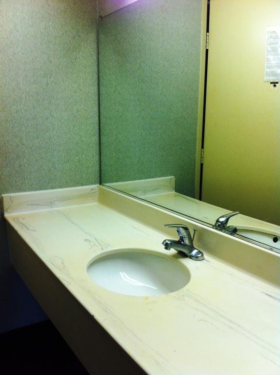 Civic Center Inn Santa Ana Room photo